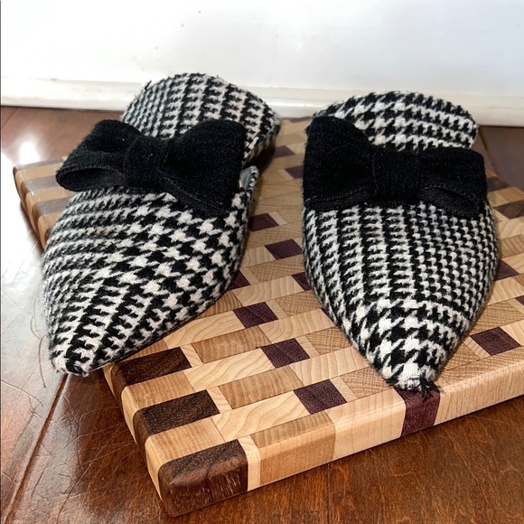 kate spade Shoes - Kate Spade Black and White Karen Slippers Sz 8 1/2